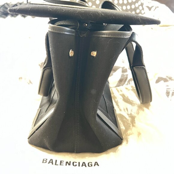$1750 Authentic BALENCIAGA Made in ITALY Black Canvas Leather W/ Pouch Handbag - Picture 3 of 12